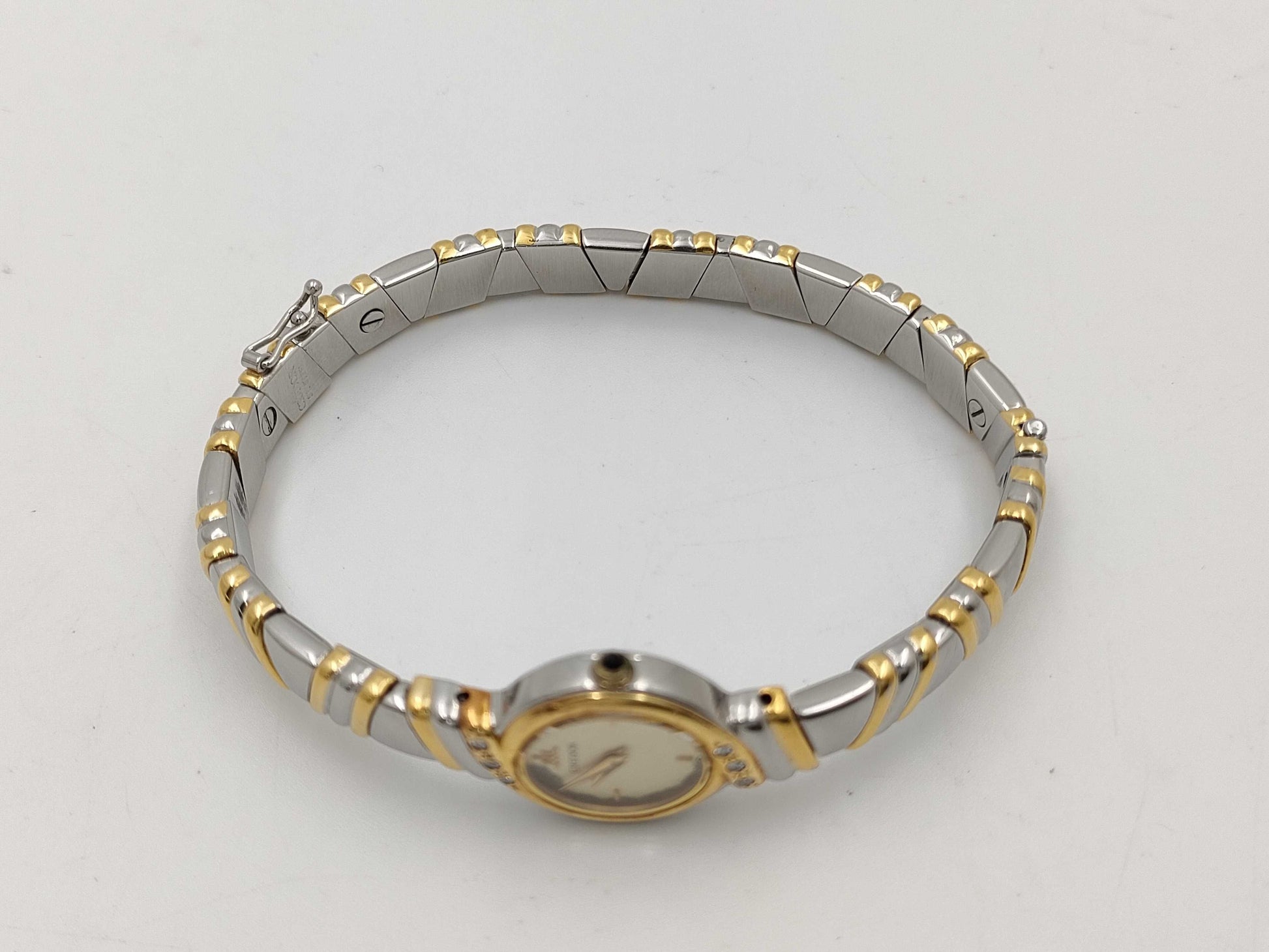 1E70-5240 711914 Quartz Unmoving Women's Watch