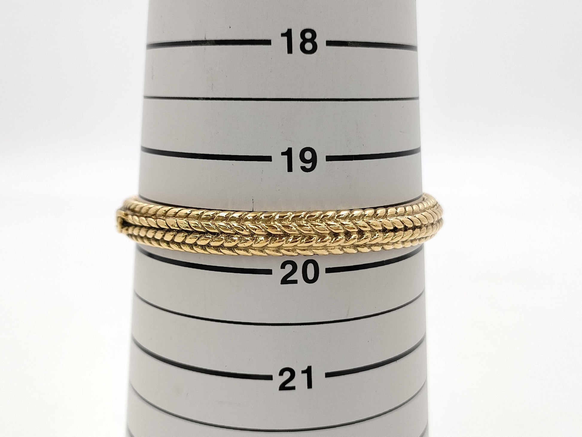 CHANEL Bracelets & Bangles