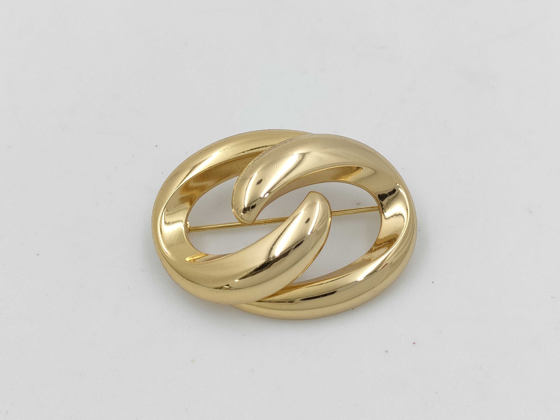 Dior brooch