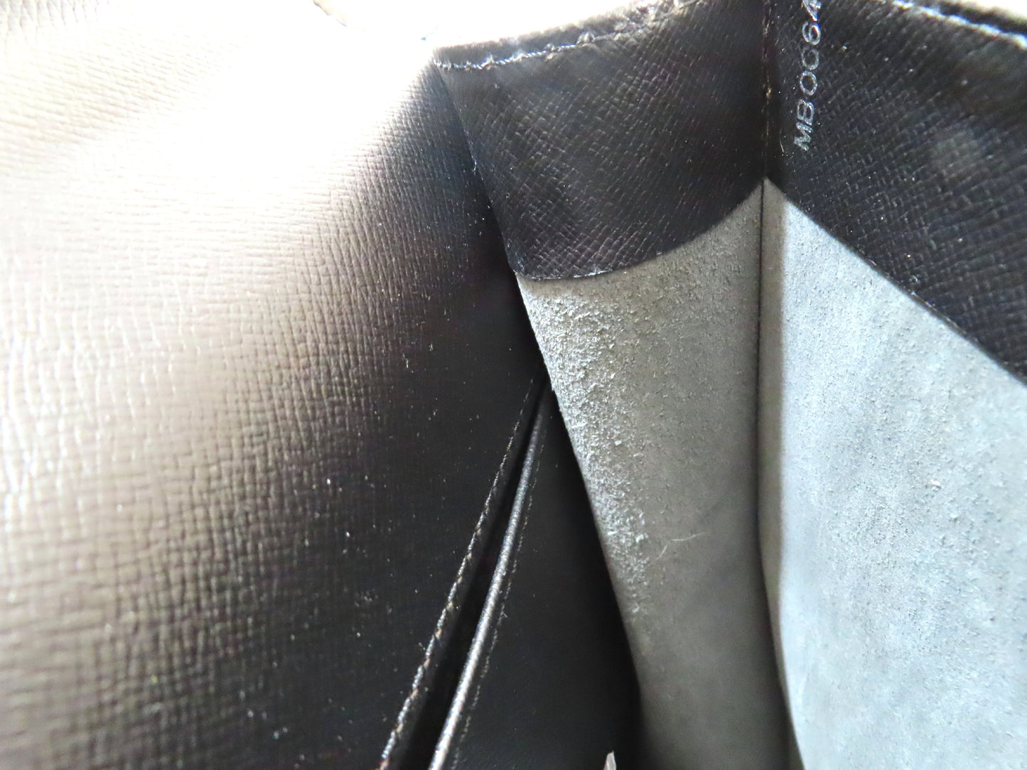 LOUIS VUITTON Angara M30772 Business Bag