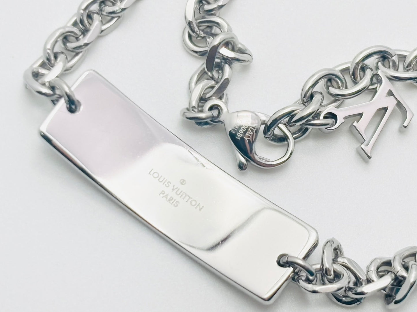 LOUIS VUITTON M00681 Monogram Bold Bracelet, Silver