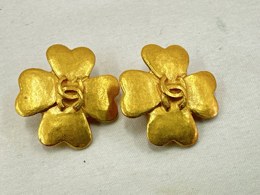 CHANEL Coco Mark Earrings 95P Earrings