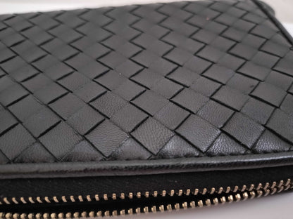 BOTTEGA VENETA Intrecciato Leather Long Wallet with Zip-Around Design, Black, 114076 V0013 1000
