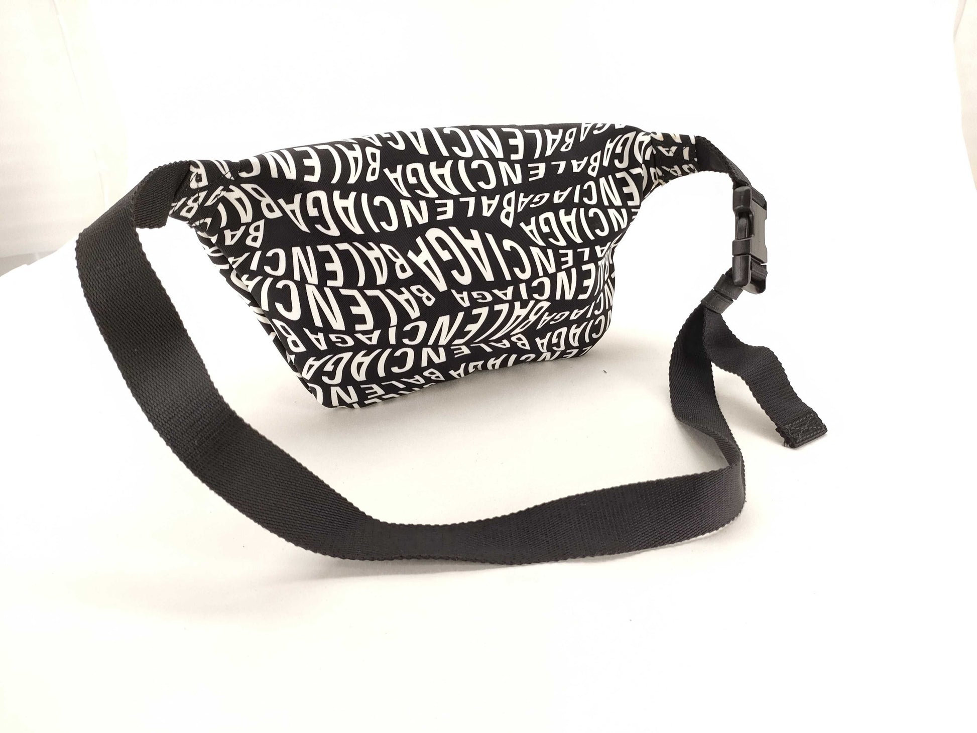 BALENCIAGA All-Over Print Nylon Canvas Waist Bag 533009.1060.W・002123 White/Black Waist Bag