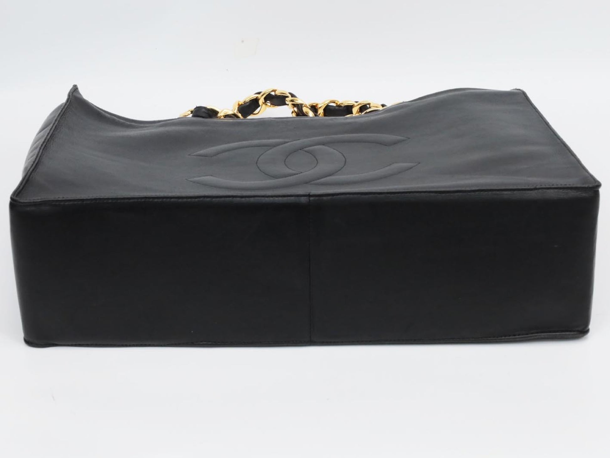 CHANEL Giant Chain Tote No. 3 Shoulder Bag
