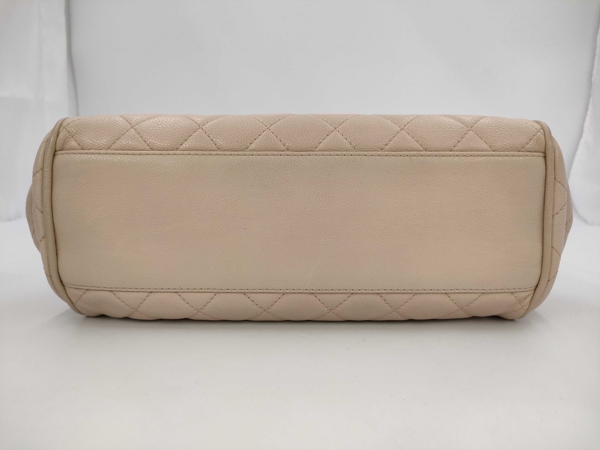 CHANEL Caviar Skin Beige Shoulder Bag