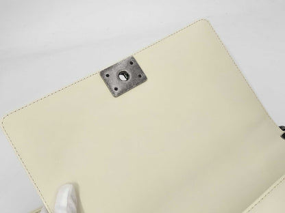 CHANEL CHANEL Seal 23 Series Boy Chanel V-Stitch Lambskin Chain Shoulder Bag Ivory