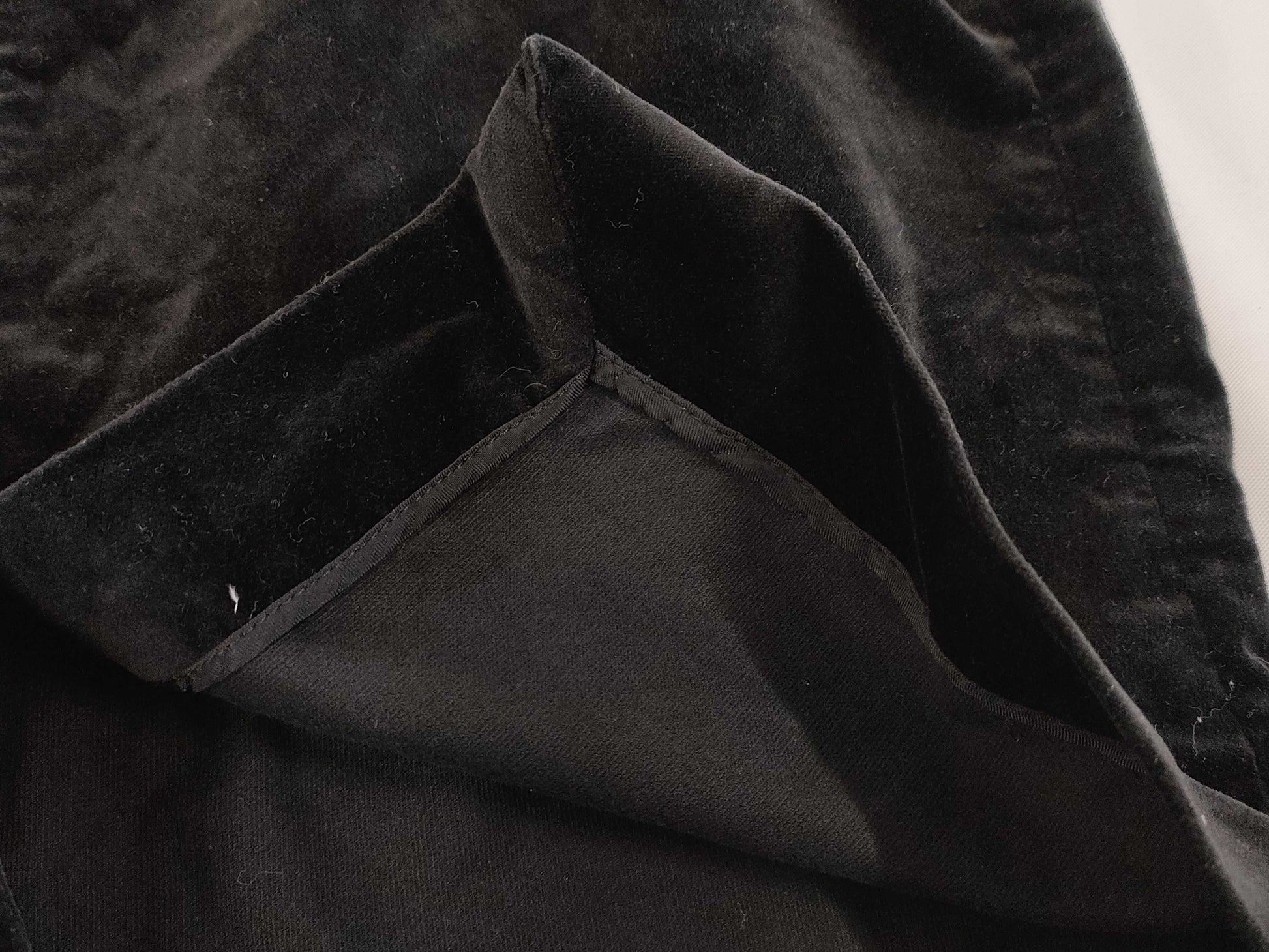 GUCCI Velvet Skirt with Gold Hardware, Black
