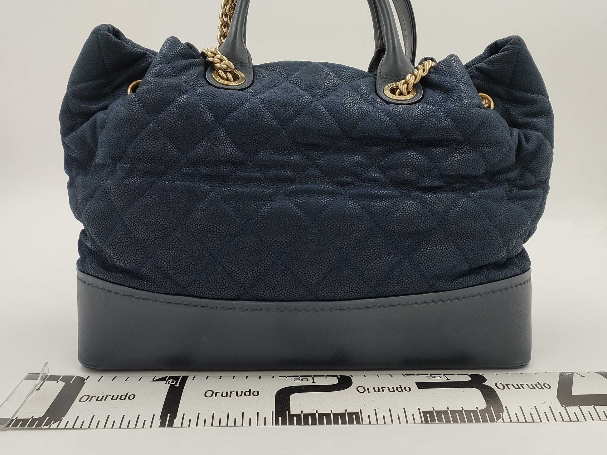 CHANEL Matelasse 2-way Chain Shoulder Bag in Navy Caviar Skin, Size 18