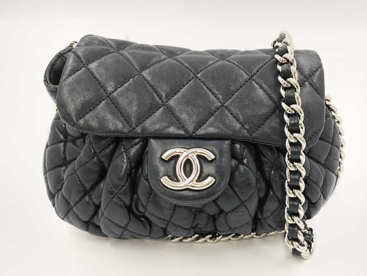 CHANEL Matelasse Lamb Shoulder Bag with Seal