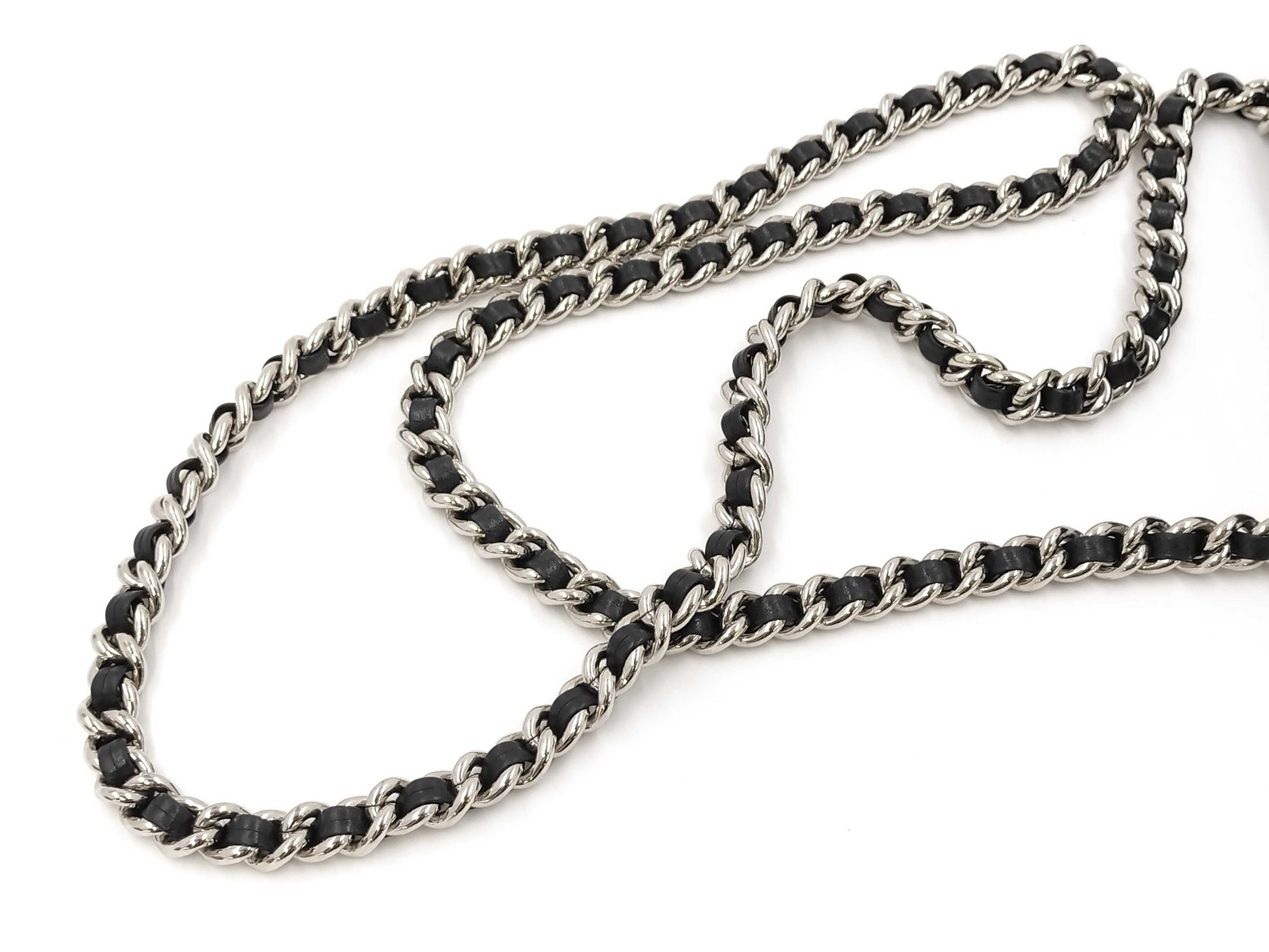 CHANEL Matelasse Lamb Shoulder Bag with Seal