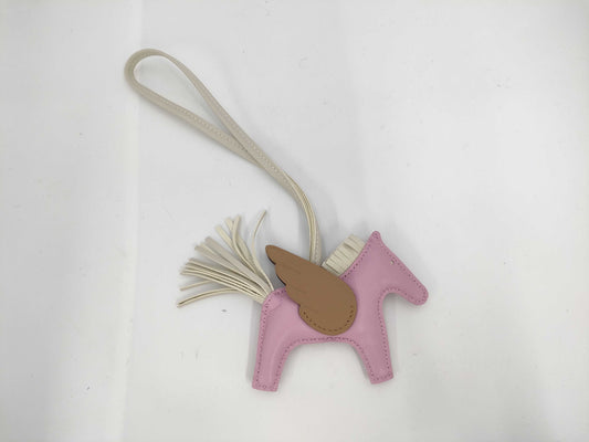 HERMES Pegasus B engraved charm