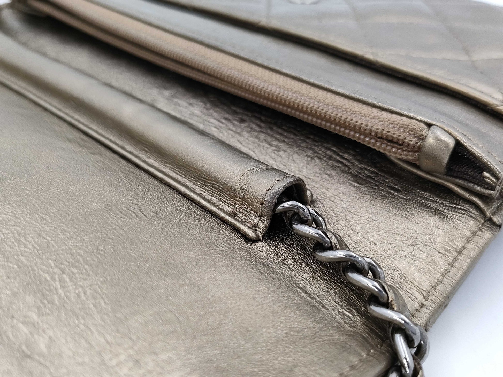 CHANEL Matelasse Chain Shoulder Bag