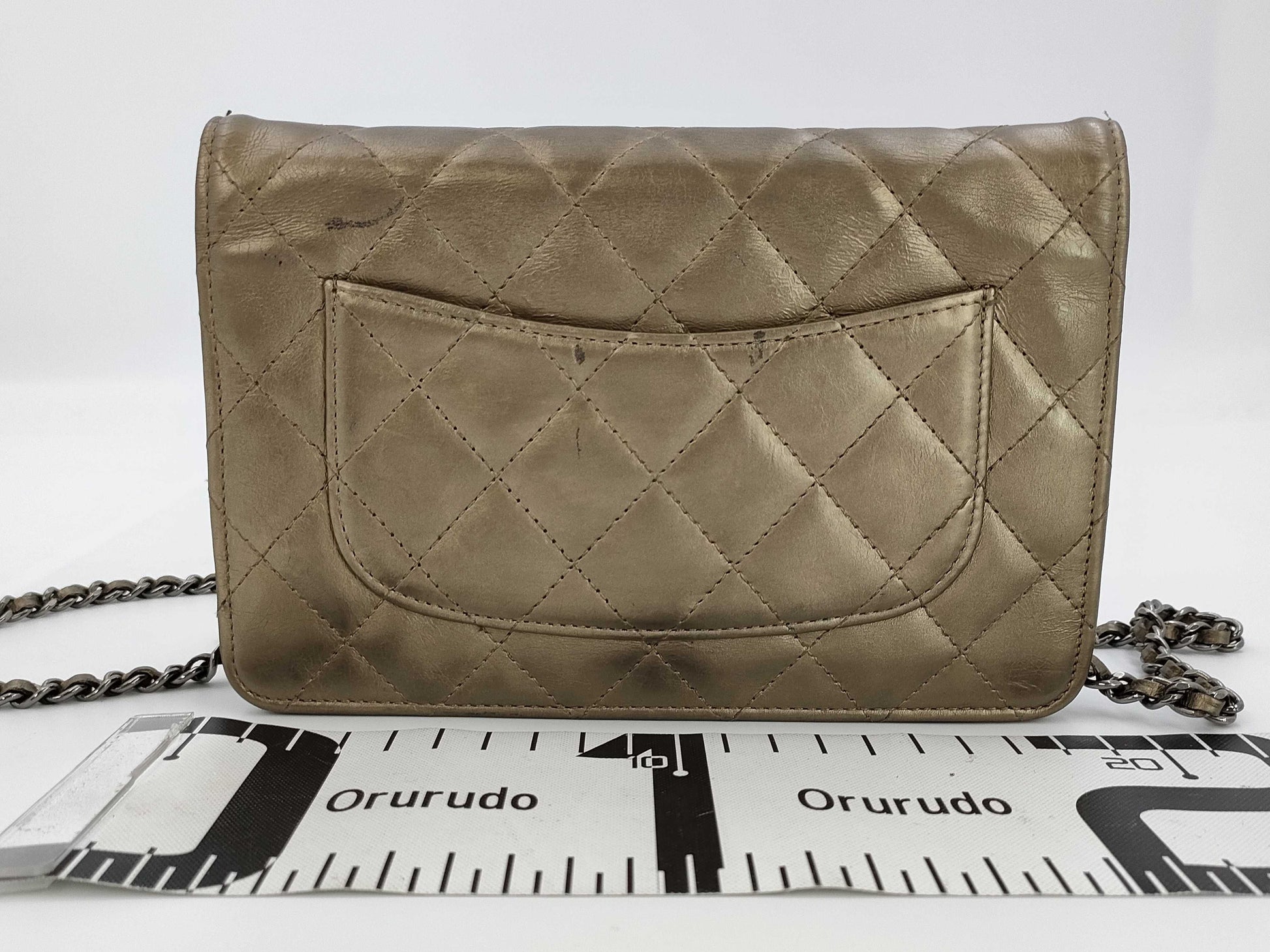 CHANEL Matelasse Chain Shoulder Bag