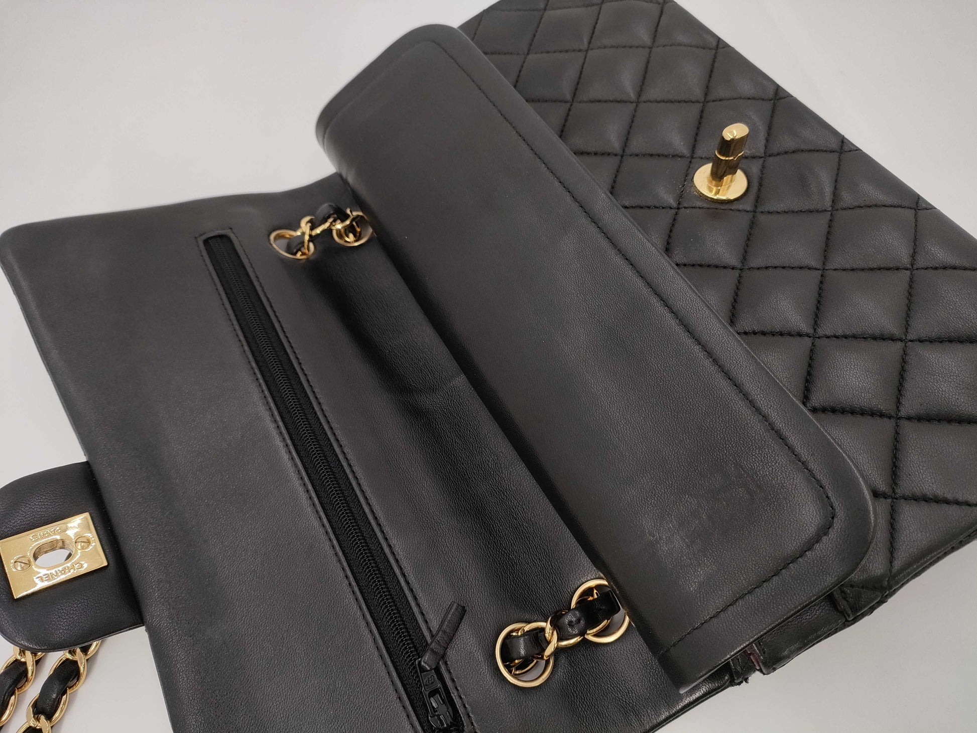CHANEL Matelasse Shoulder Bag