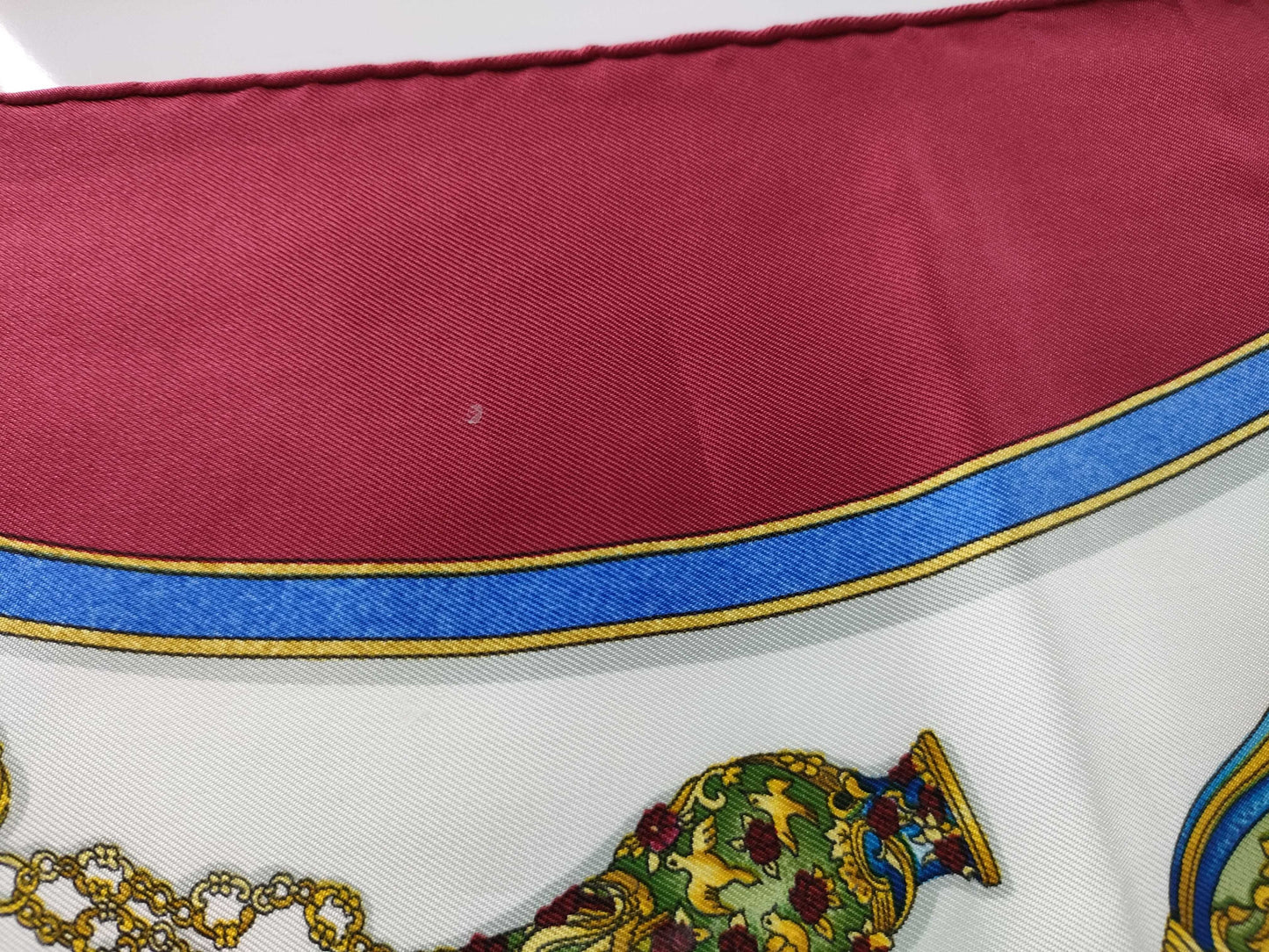 HERMES Carré 90 Pourvu qu on ait l ivresse perfume bottle, red scarf