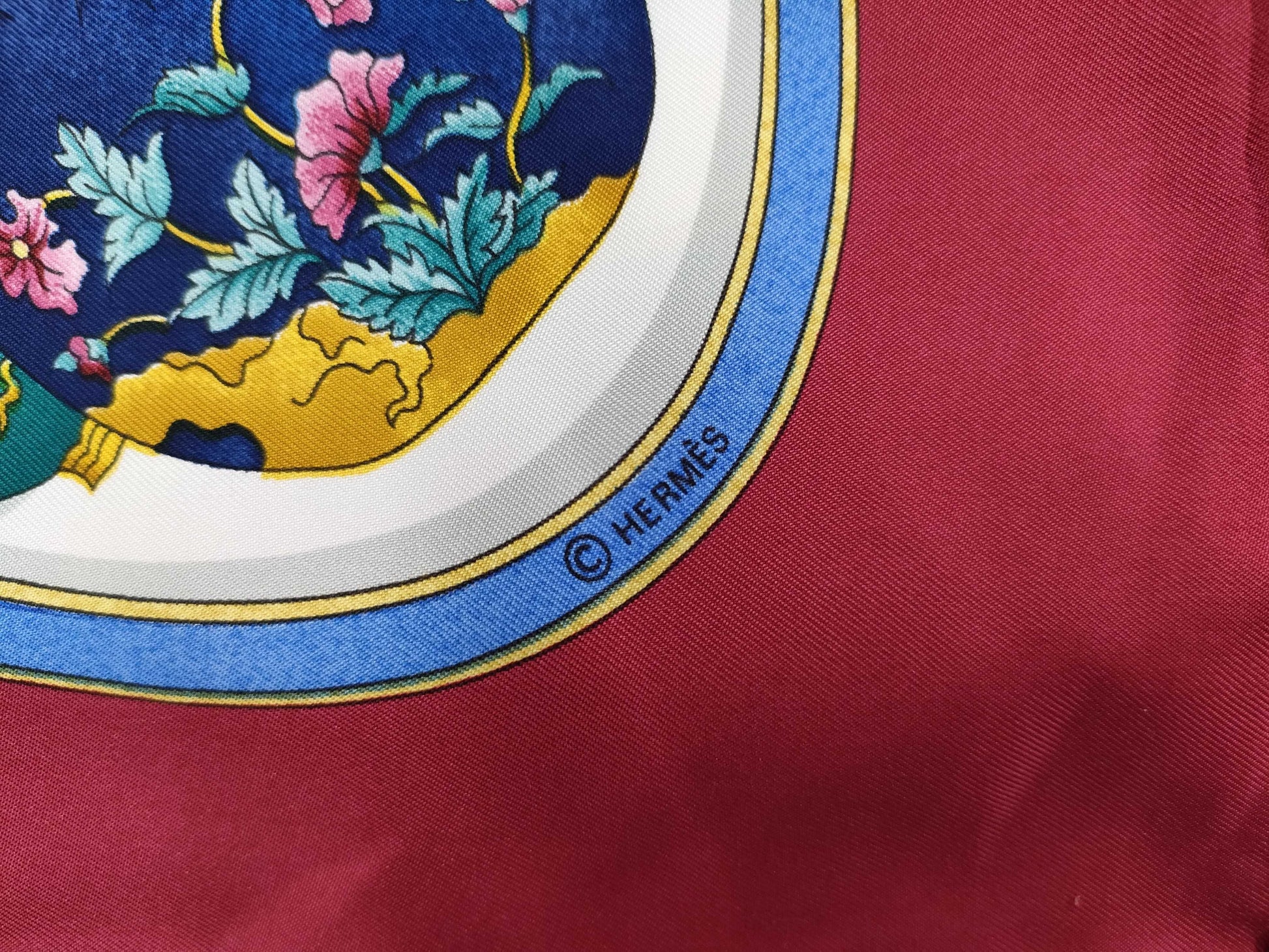 HERMES Carré 90 Pourvu qu on ait l ivresse perfume bottle, red scarf