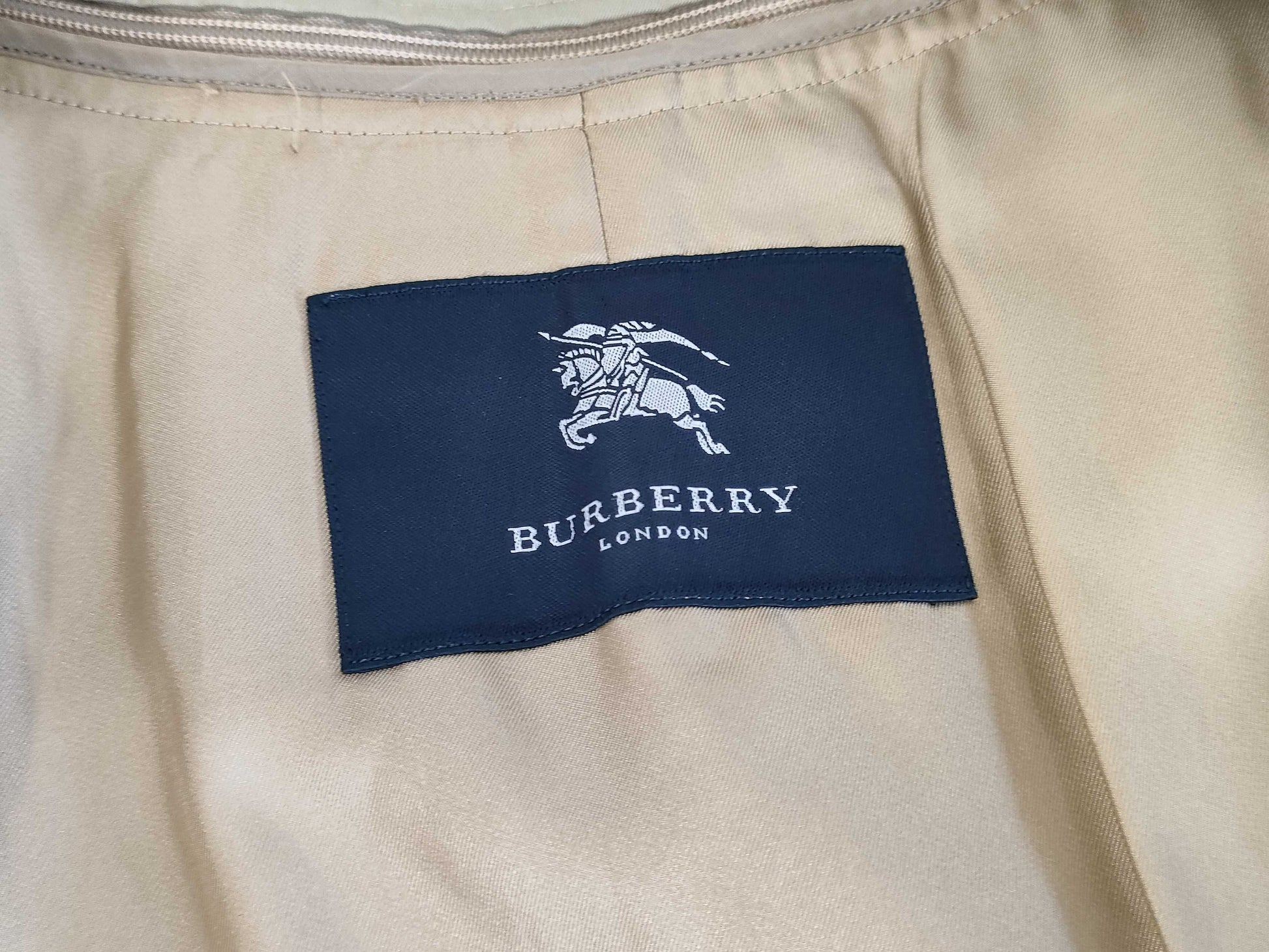 BURBERRY Nova Check Trench Coat with Cashmere Lining