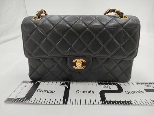 CHANEL shoulder bag