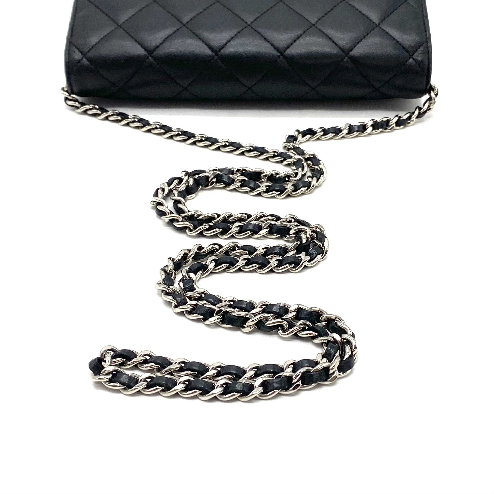 CHANEL CHANEL Matelasse Coco Mark Lambskin Chain Wallet Shoulder Bag
