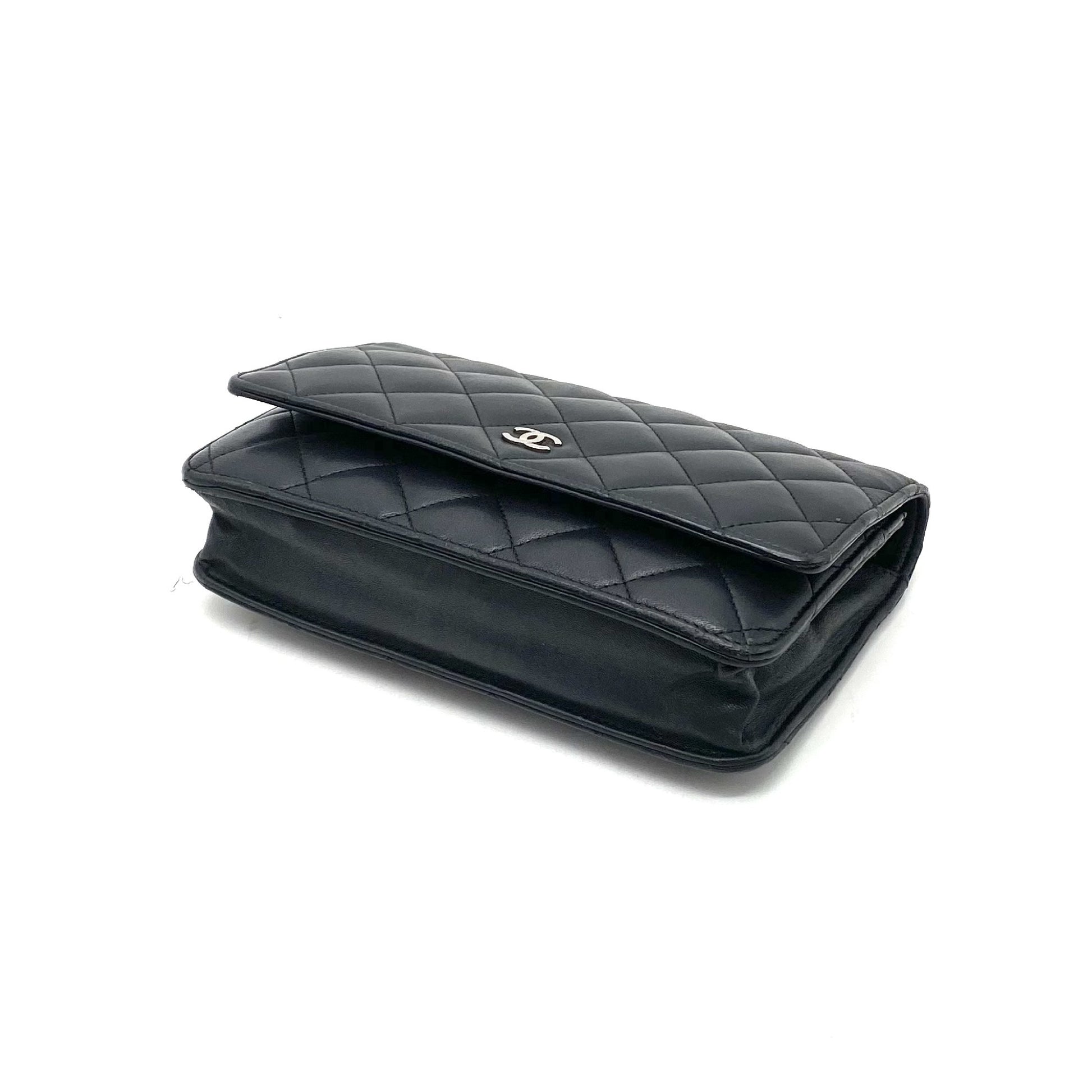 CHANEL CHANEL Matelasse Coco Mark Lambskin Chain Wallet Shoulder Bag