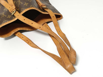 LOUIS VUITTON Monogram Shoulder Bag