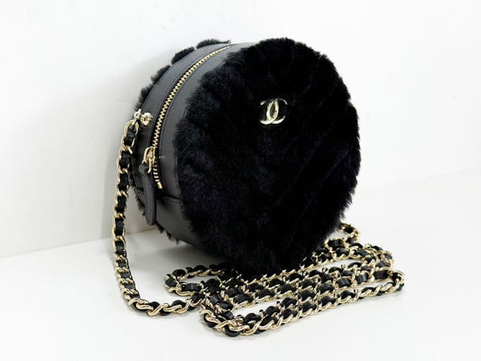 CHANEL Black Fur and Leather Round Pouch, 12cm Wide, Approximately 28 Series [Includes Dust Bag and Sticker], Gold Hardware, Shoulder Bag, 28970939
