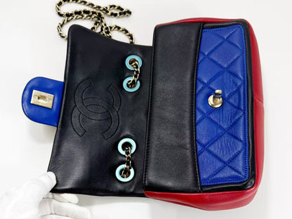 CHANEL Mini Matelasse Shoulder Bag, 20cm Wide, Tricolor, Double Chain, 18th Series, Vintage G Hardware, Seal Included, 18028601