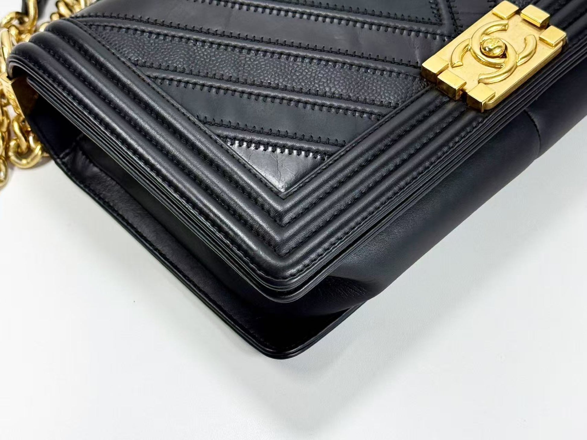 CHANEL Black Boy Patchwork Chevron Shoulder Bag, W28cm, Approx. 22nd Series [G Card and Sticker Included] Vintage G Hardware, 22323003