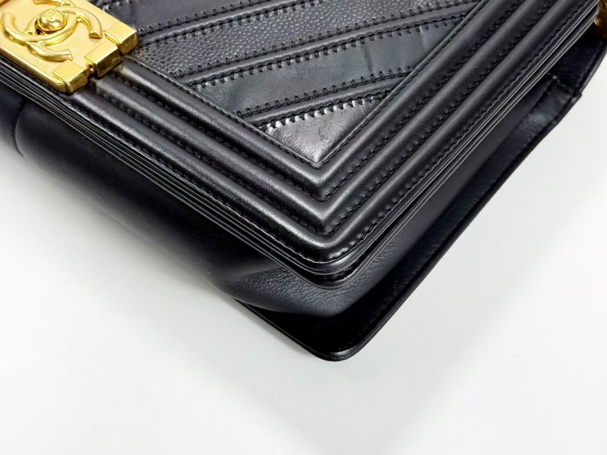 CHANEL Black Boy Patchwork Chevron Shoulder Bag, W28cm, Approx. 22nd Series [G Card and Sticker Included] Vintage G Hardware, 22323003