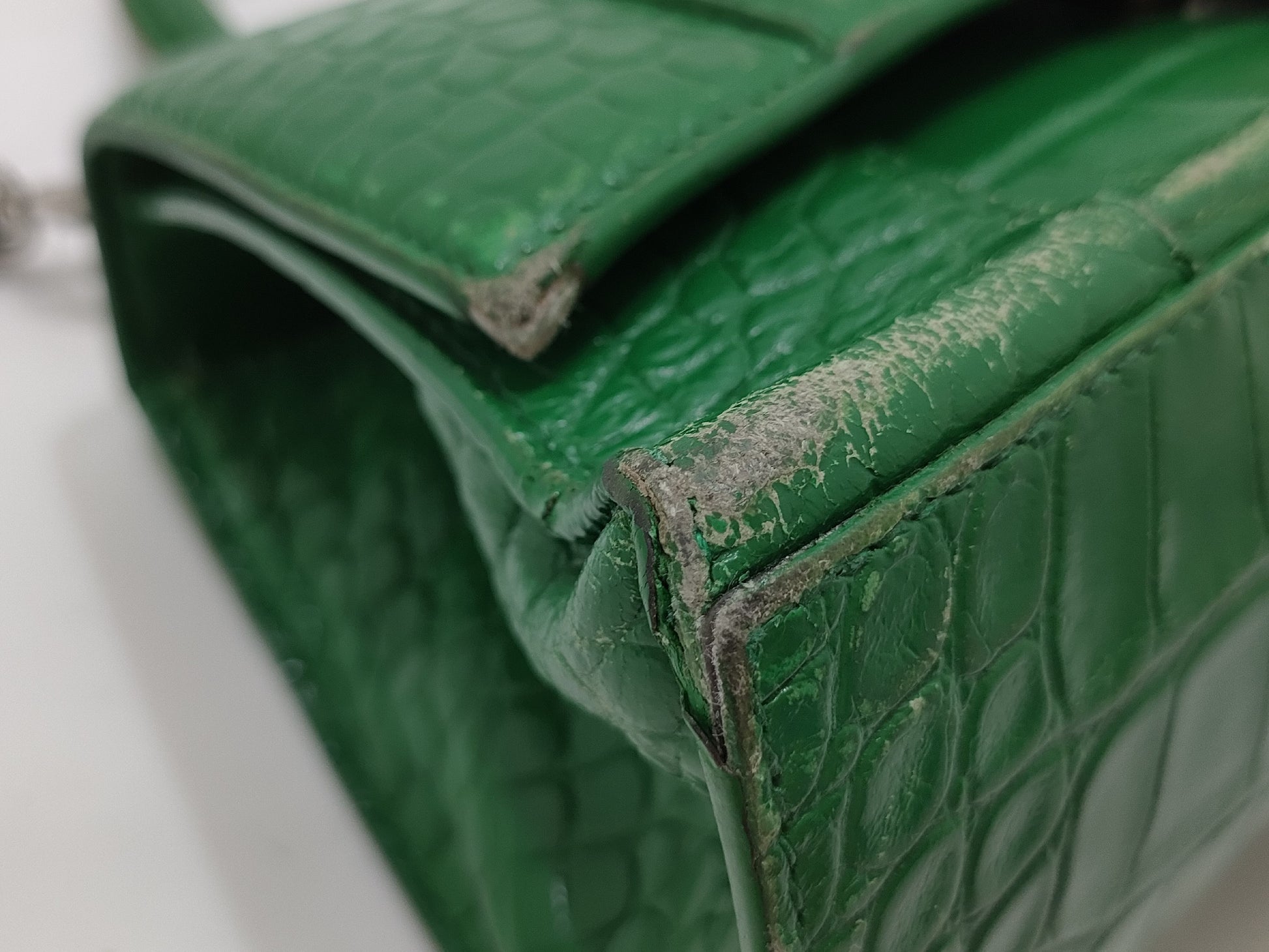 BALENCIAGA 6892 Balenciaga BALENCIAGA Hourglass Crocodile Embossed Handbag