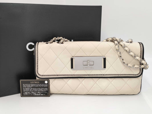CHANEL CHANEL Shoulder Bag 2.55 East West White with Seal Chain Shoulder Bag
