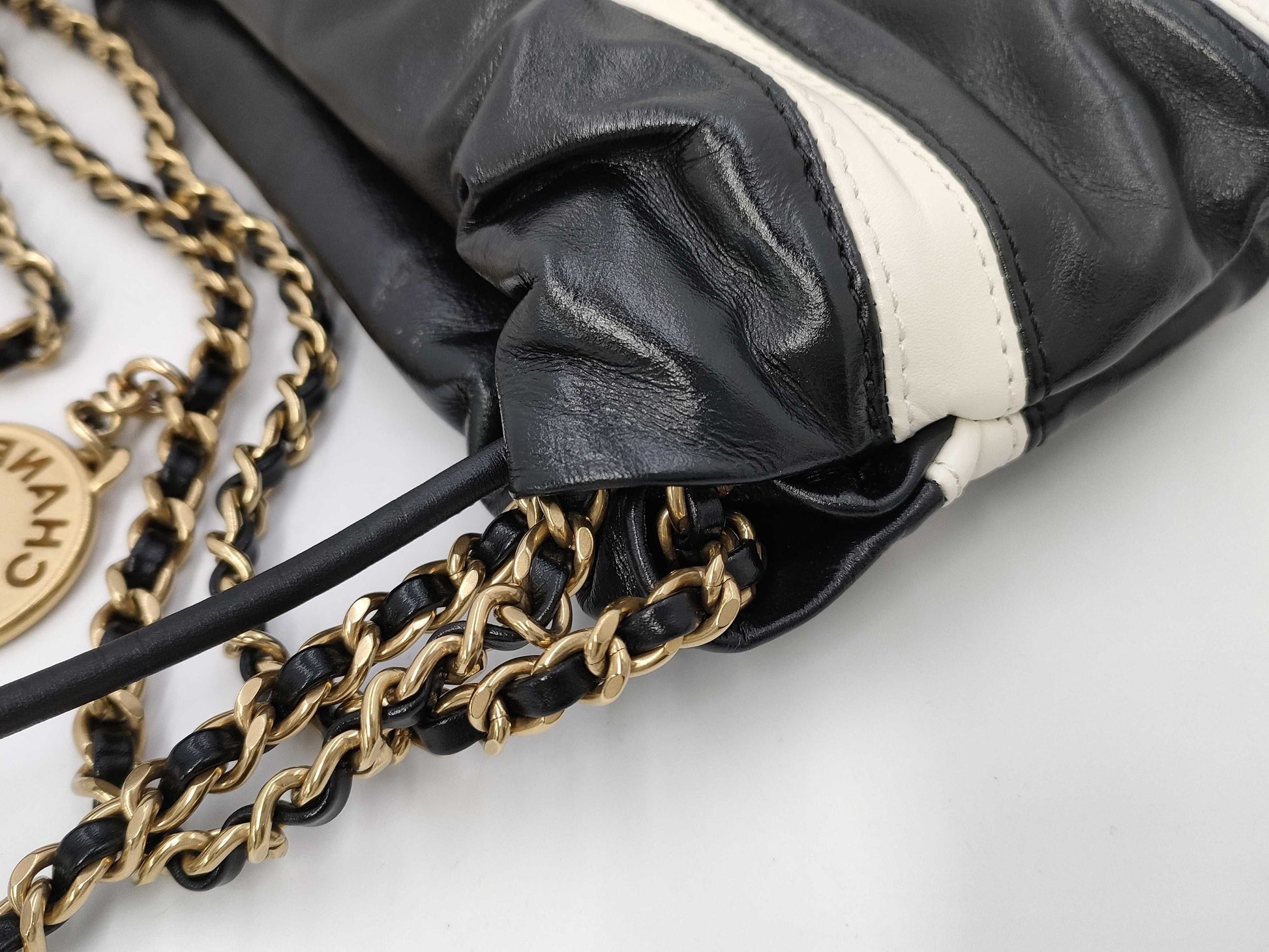 CHANEL CHANEL 22 Shiny Calfskin Chain Shoulder Bag AS3980 with Gold Hardware and Serial Number Plate in Black