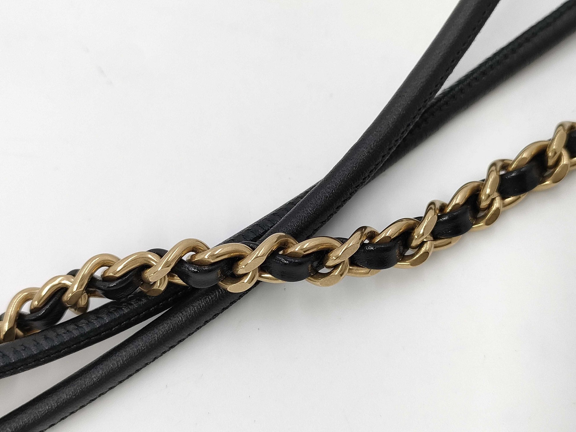 CHANEL CHANEL 22 Shiny Calfskin Chain Shoulder Bag AS3980 with Gold Hardware and Serial Number Plate in Black