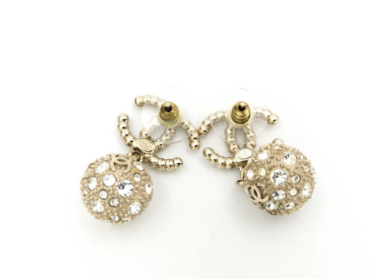 CHANEL Swing C21K Mirror Ball Coco Mark Pearl Earrings
