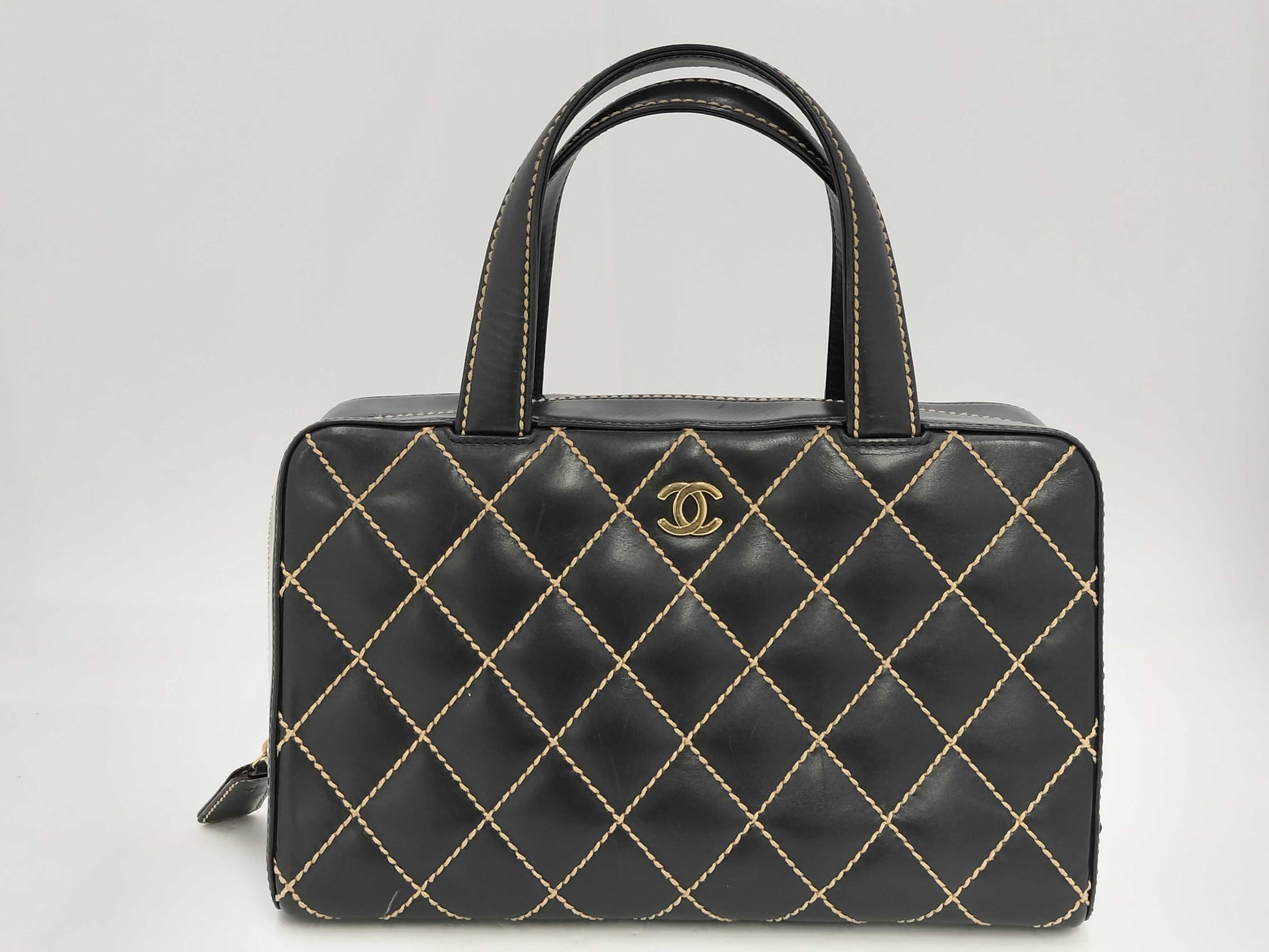 CHANEL Wild Stitch Calfskin Black GD Hardware A18121 7639185 Seal Included No Card Included Handbag