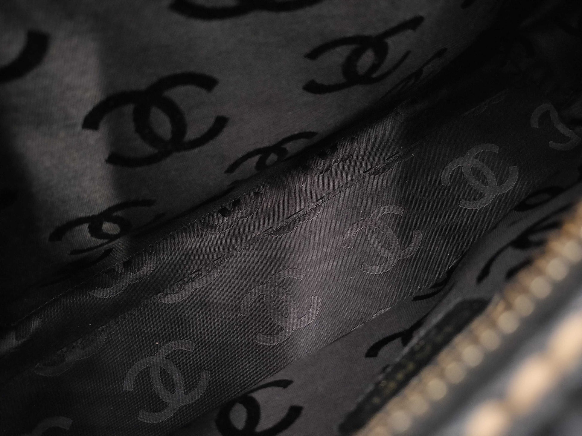CHANEL Wild Stitch Calfskin Black GD Hardware A18121 7639185 Seal Included No Card Included Handbag