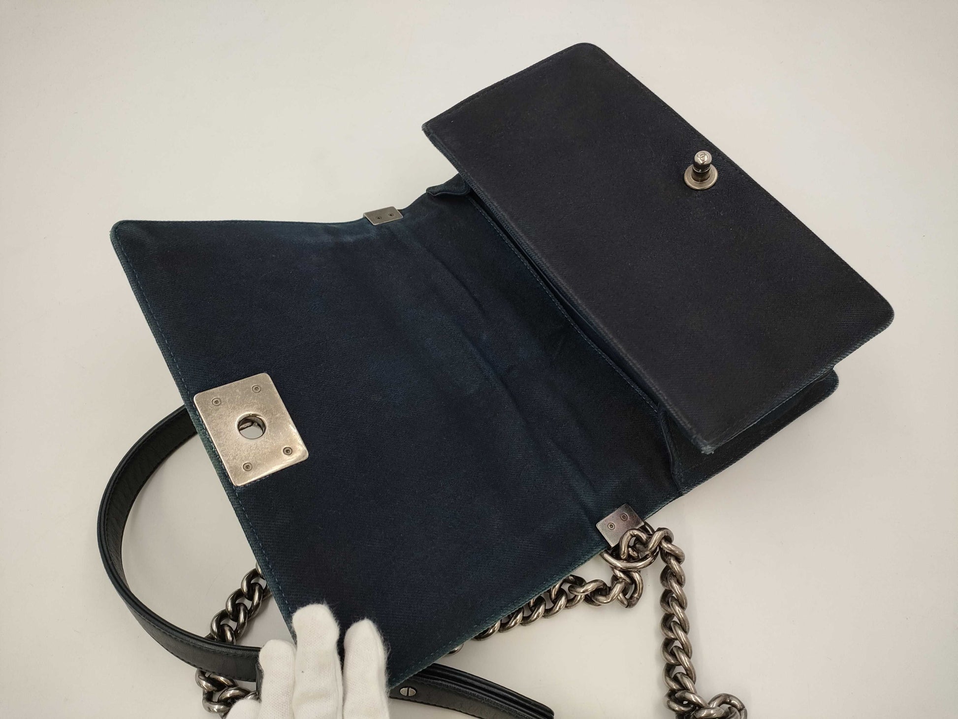 CHANEL Boy Chanel 25 Matelasse Denim Blue with Silver Hardware A67086 Shoulder Bag