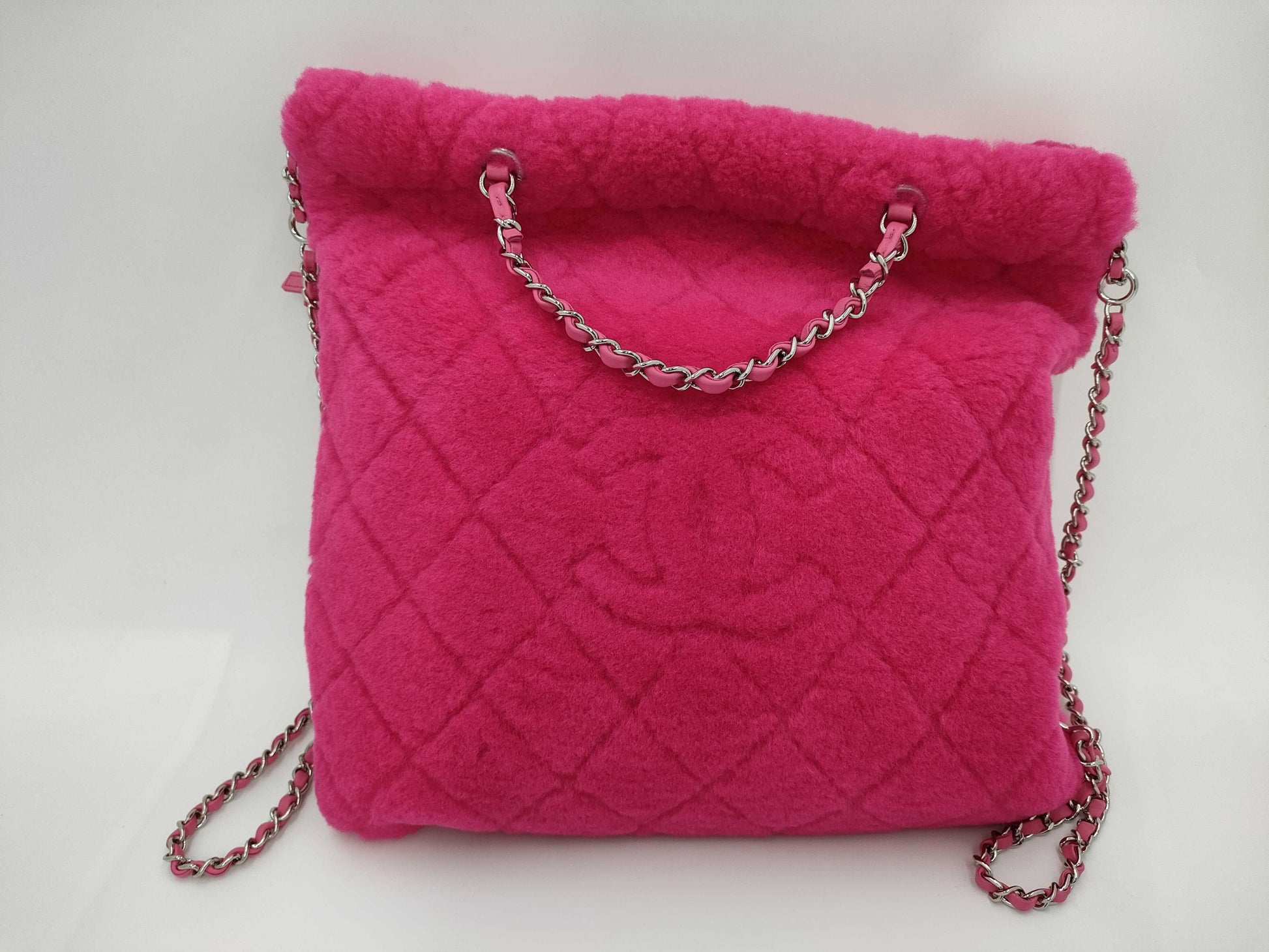 CHANEL Coconeige 2-Way Chain Shoulder Backpack Shearling & Lambskin Chanel Coconeige 2-Way Chain Shoulder Bag Backpack