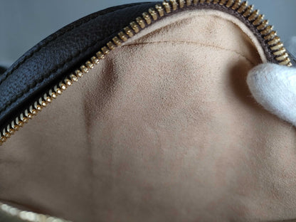 GUCCI GG Supreme Sherry Shoulder Bag