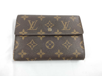 LOUIS VUITTON Monogram Louis Vuitton Monogram Wallet
