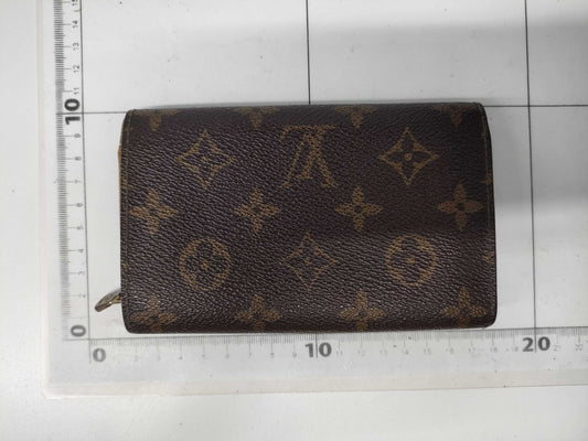 LOUIS VUITTON Monogram Louis Vuitton Monogram Wallet