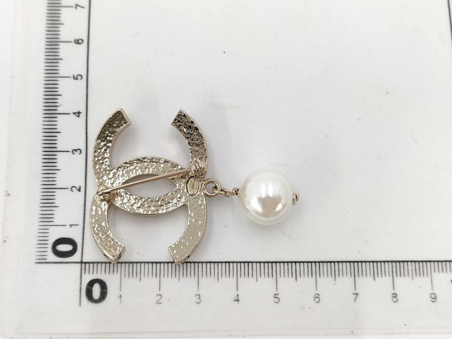 CHANEL Coco Mark Pearl Brooch