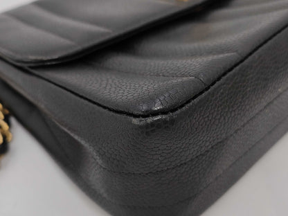 CHANEL Caviar Shoulder Bag
