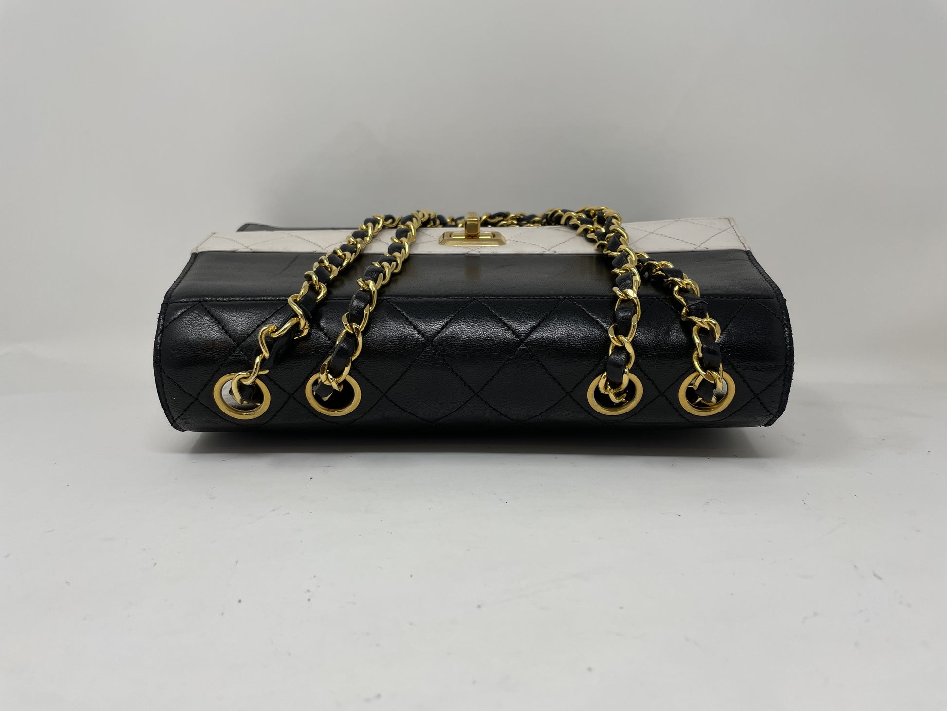 CHANEL CHANEL Shoulder Bag Matelasse Lambskin 2.55 Shoulder Bag