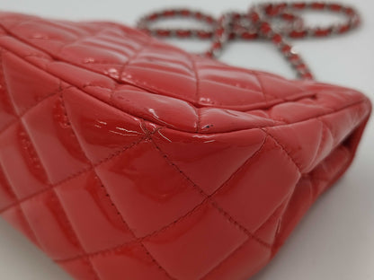 CHANEL CHANEL Mini Matelasse Patent Chain Shoulder Bag
