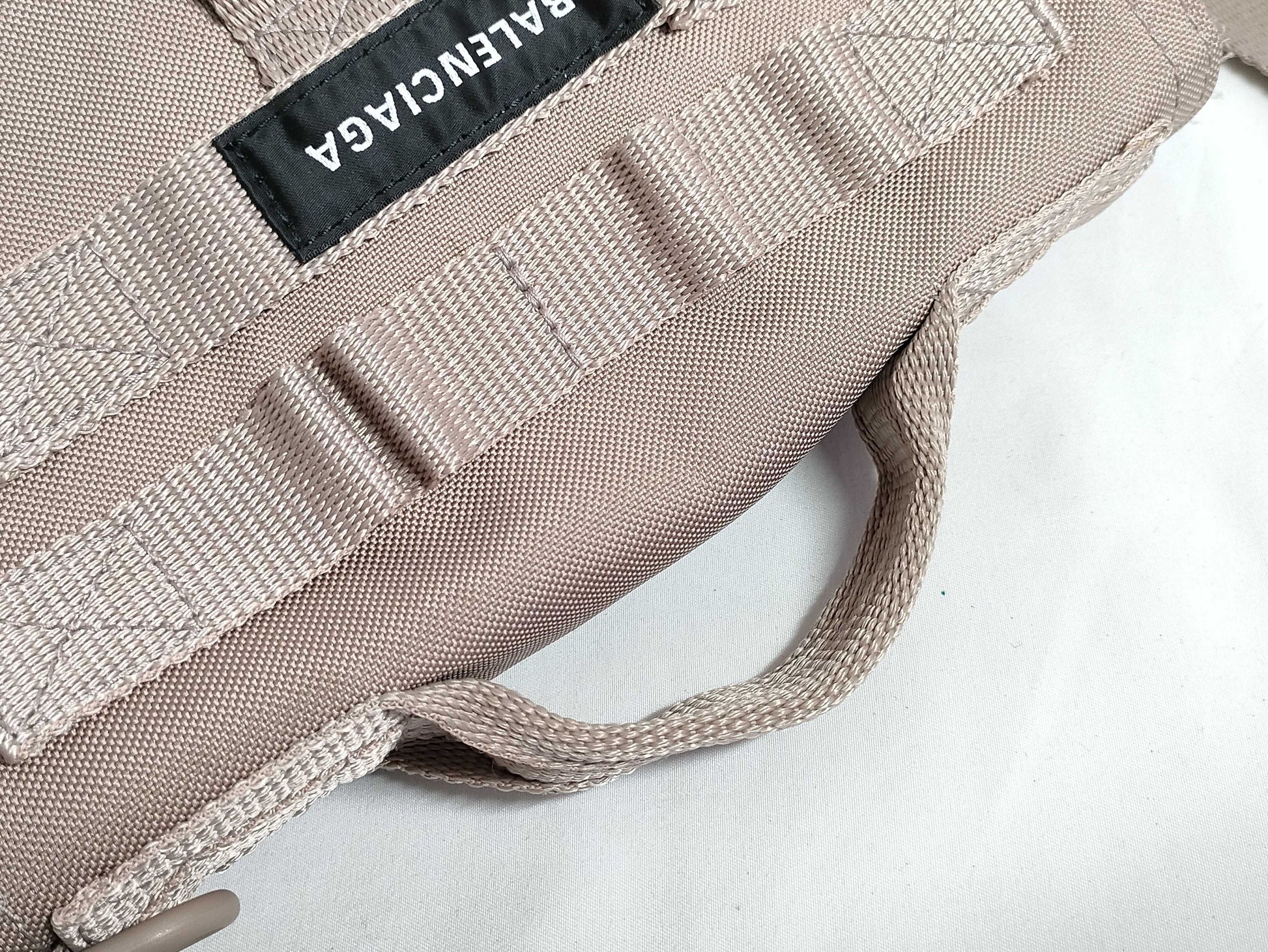 BALENCIAGA Amy Messenger Bag 656106