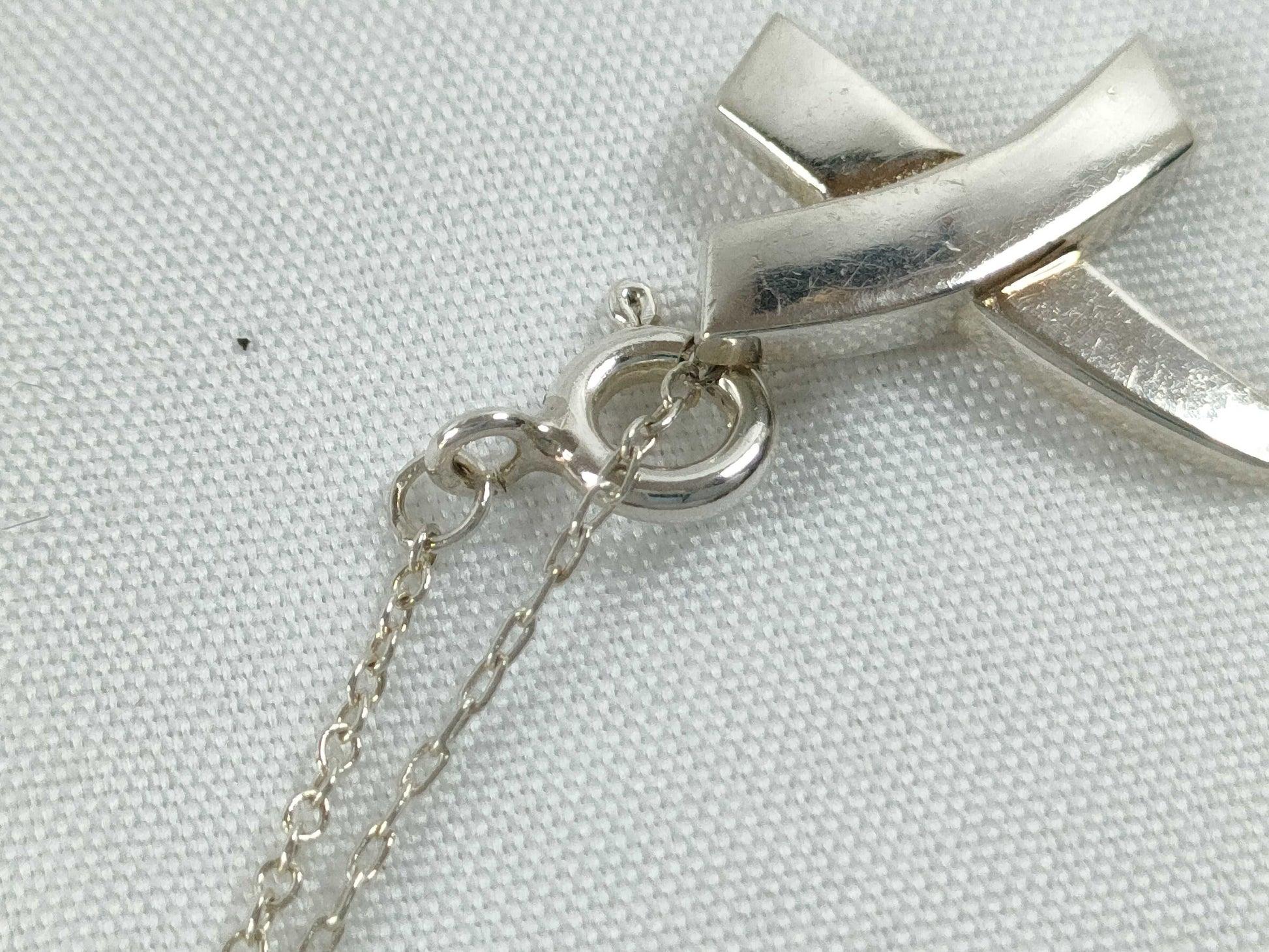 Tiffany & Co. Tiffany Graffiti Kiss Bracelet Bracelet Bangle