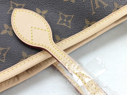 LOUIS VUITTON Monogram Neverfull PM Tote Bag