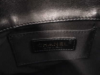 CHANEL Matelasse Chevron V-Stitch Shoulder Bag